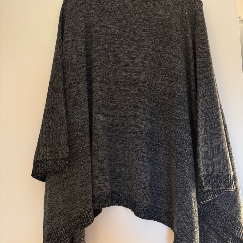 Lululemon It All Lines Up Charcoal Poncho